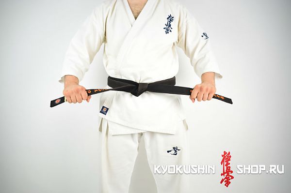 рис 6 Как завязать пояс Киокушинкай шаг 4
